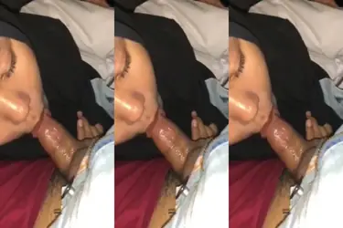 Dokumentasi Gadis Cantik Live Bersantai Kasur