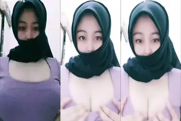 Dokumentasi Ukhti Hijab Cantik Bersantai Kasur