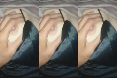 Gadis Cantik Pasrah Servis Kasur Ayang