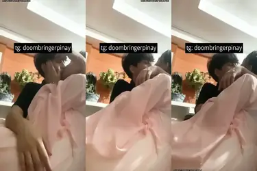 Momen Intim Bersama Adik Tiri Di Rumah Sepi
